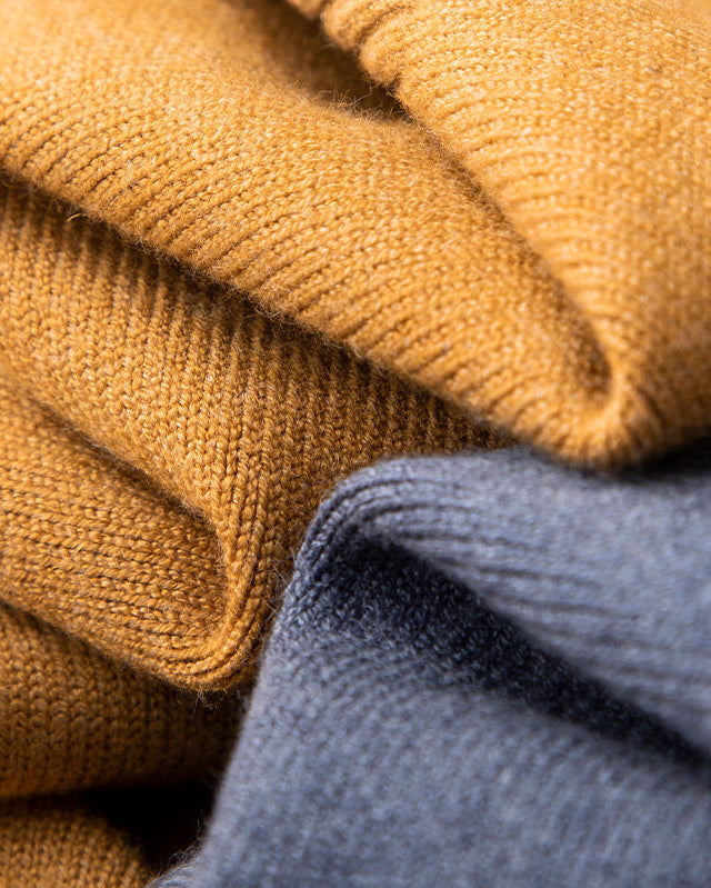 NEOX I Elegante maglione di cashmere con scollo a V